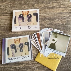 Taylor Swift 1989 Deluxe CD with Polaroids